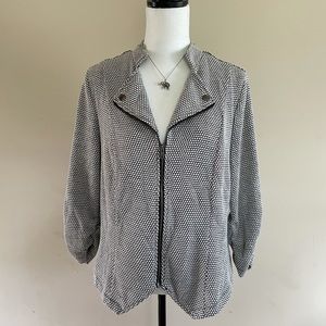 Torrid 2 black & white knit cropped jacket